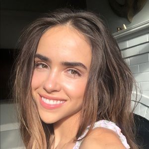 Meet your Posher, Abigail